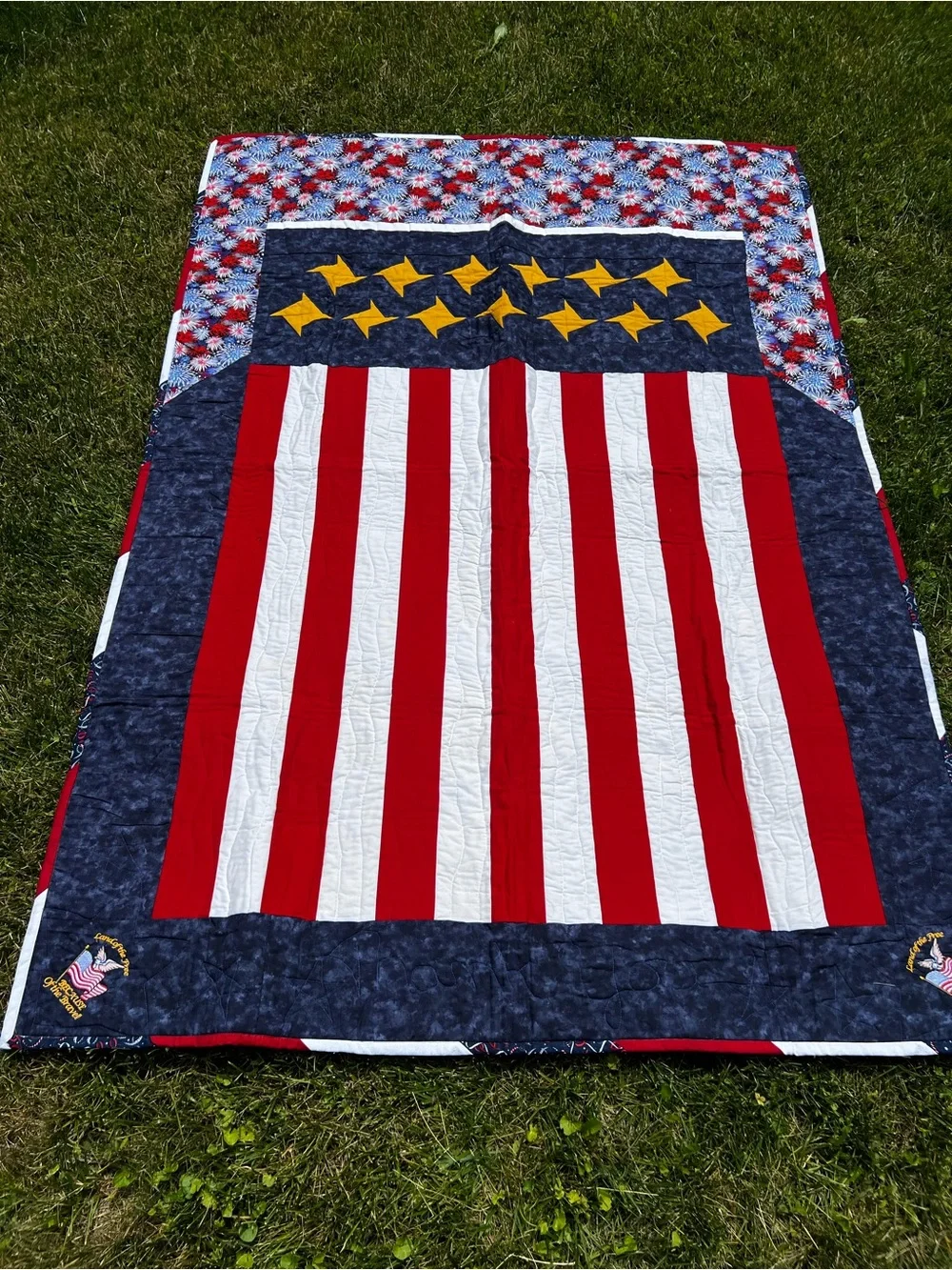 Vintage Handmade American Flag Veterans Quilt